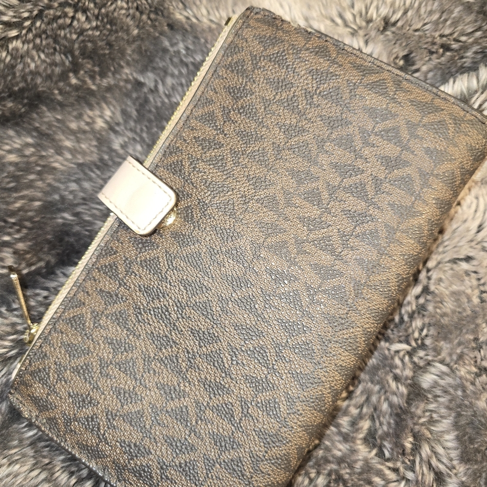 Michael Kors Double Zip Wallet Phone Holder Mk - Picture 2 of 7